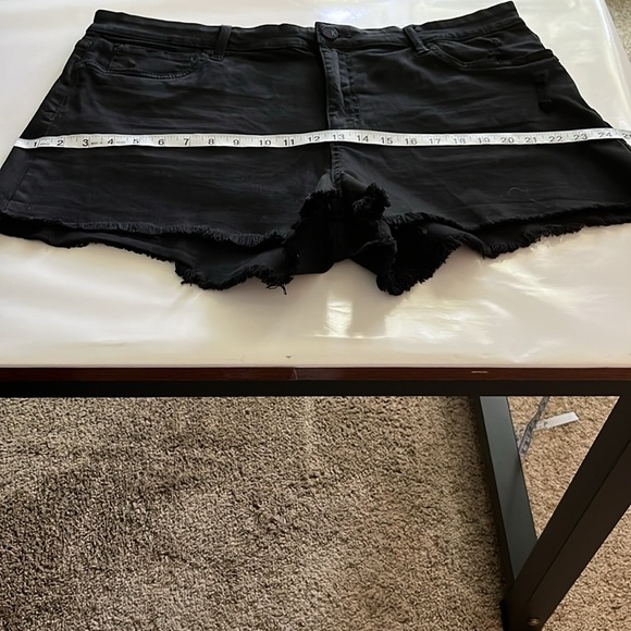 Kut From The Kloth Jane High Rise Short Size 18 - Picture 5 of 16